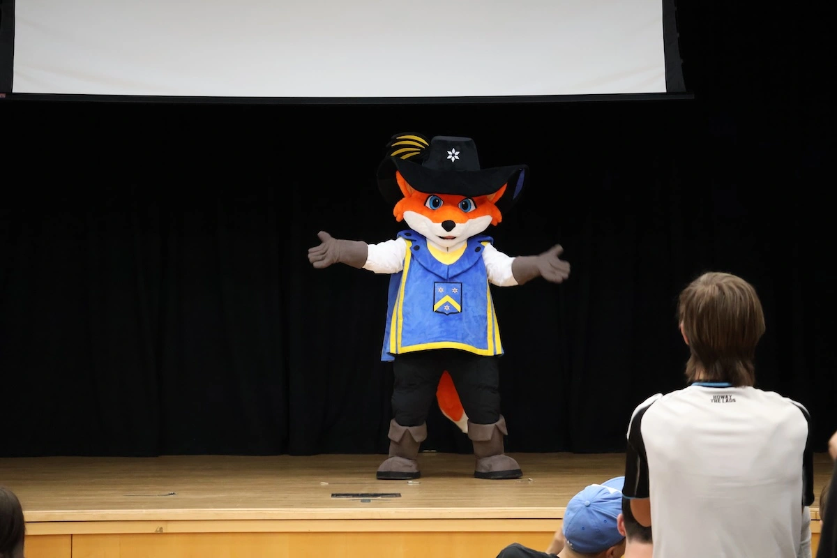 Rochembeau mascot character detail