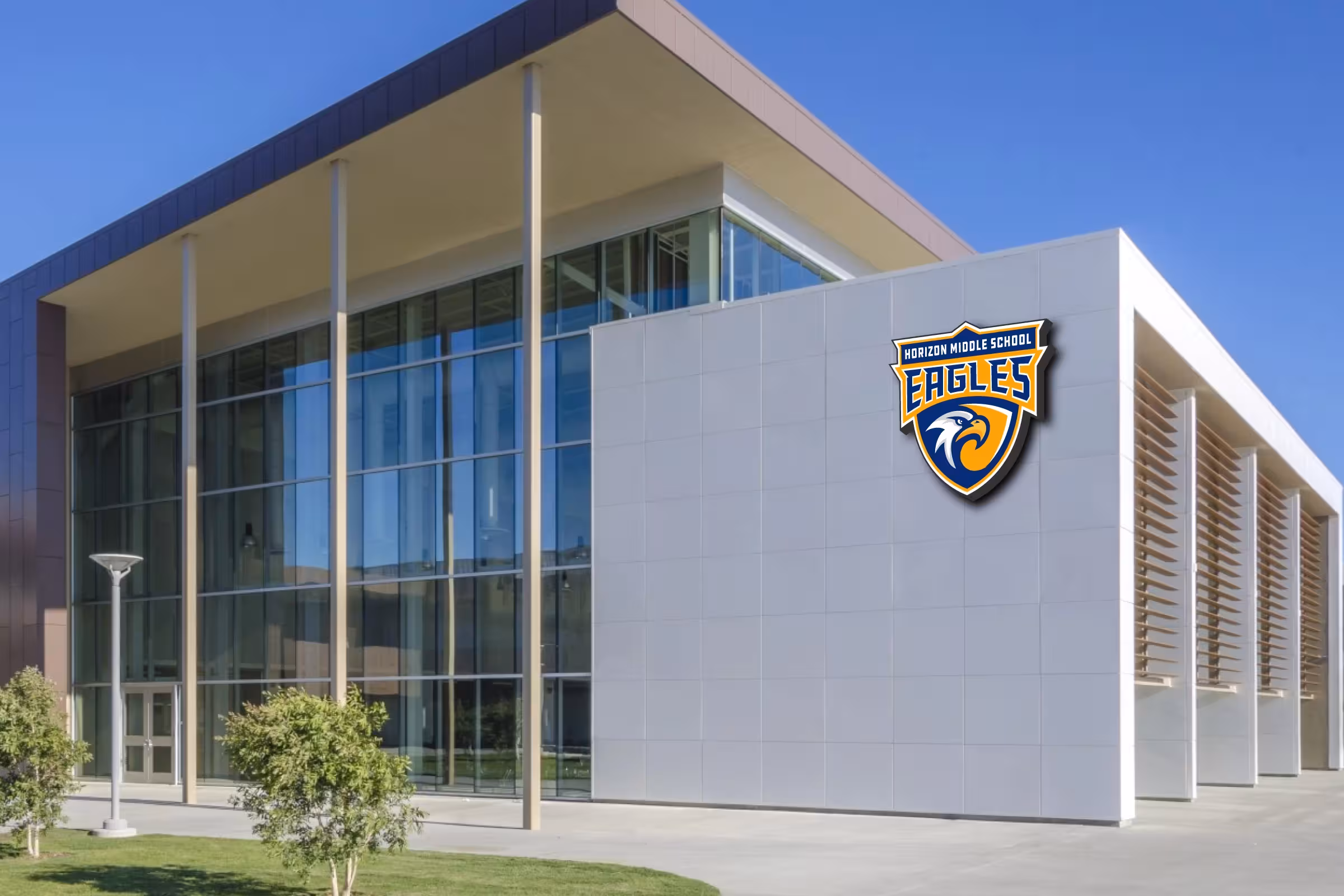 Horizon Middle School crest—forward‑moving identity symbolizing growth and achievement for grades 6–8